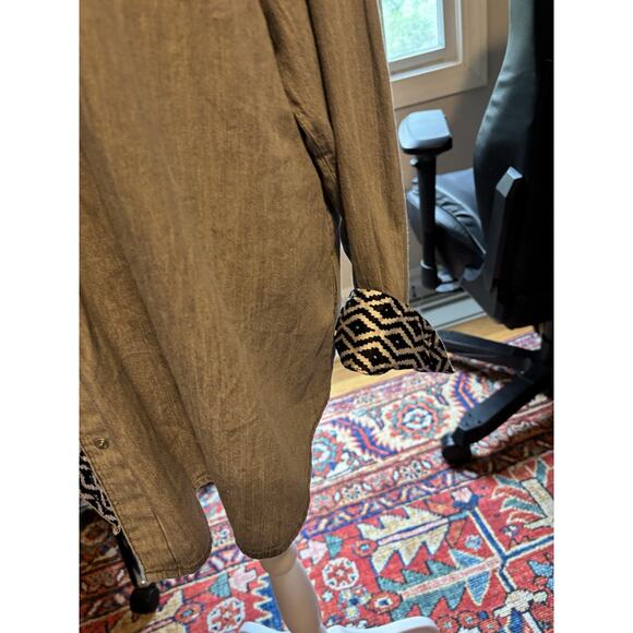 Jones New York Jeans Women’s Grey Snap Top With Silky Fabric Accents 1x - Picture 7 of 9